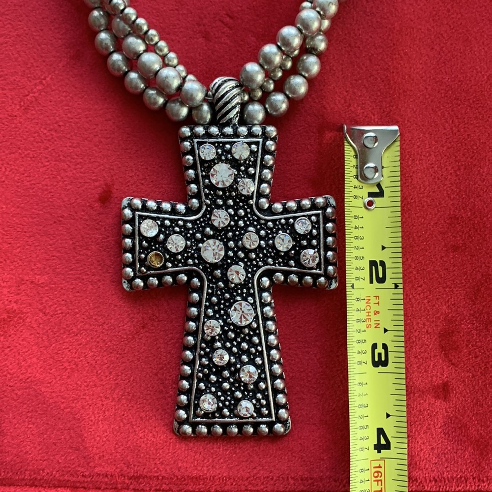 Women’s silver necklace with rhinestones. - Picture 6 of 6